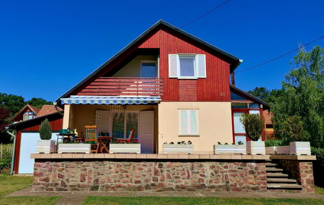 Villa Felicia Balatonszepezd Exteriör bild